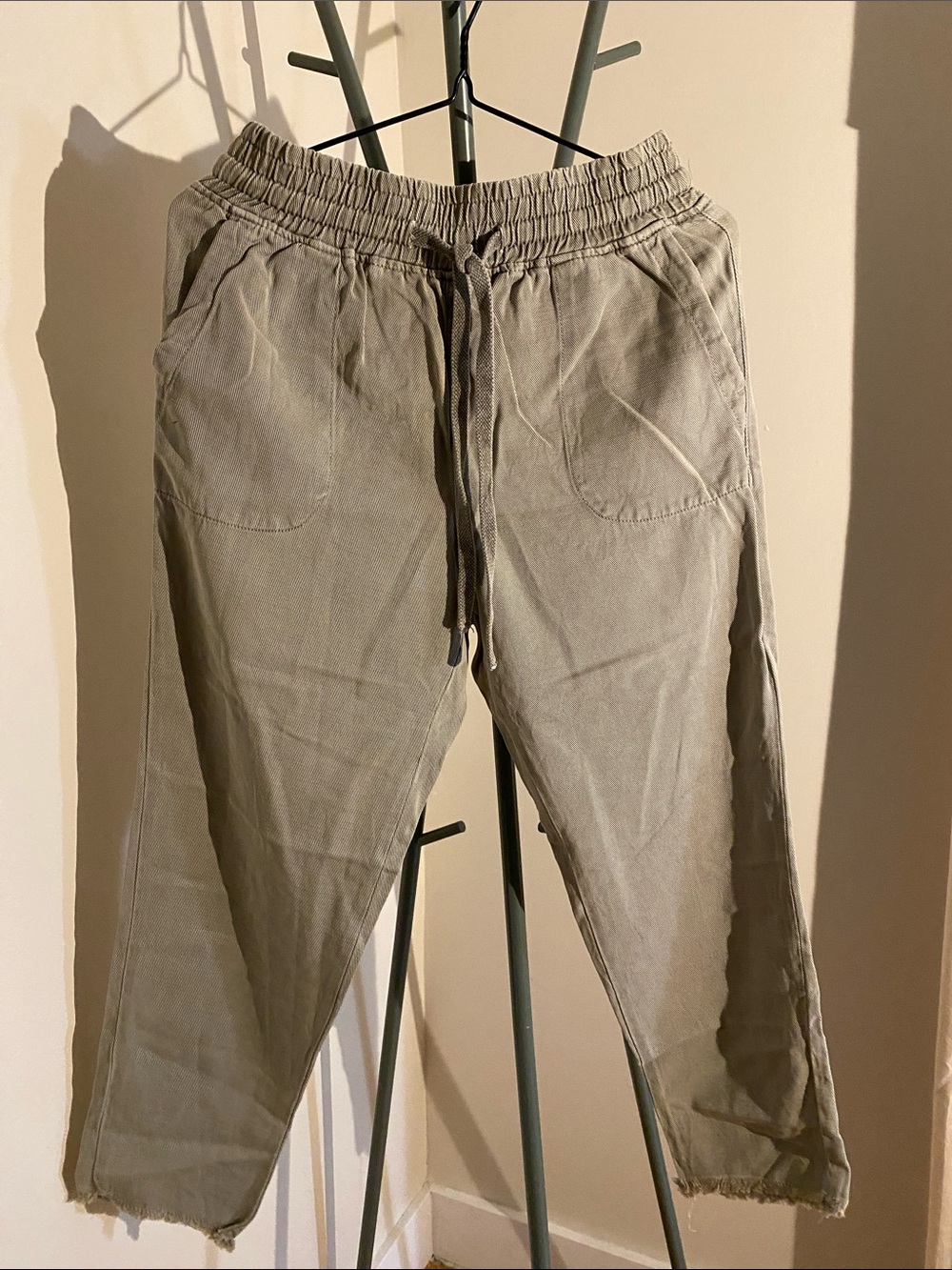 Relaxed Drawstring Joggers Grey-Beige